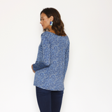 Polera Lactancia Paz Manga Larga Leo Azul Fondo Beige