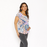 Polera Maternal Ruedo Curvo Hojas fondo rosa